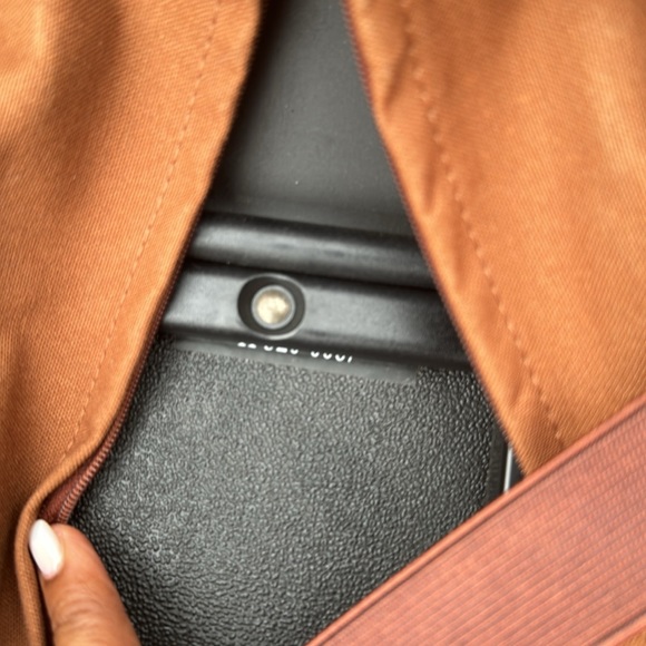 Louis Vuitton carry on bag - Picture 9 of 12